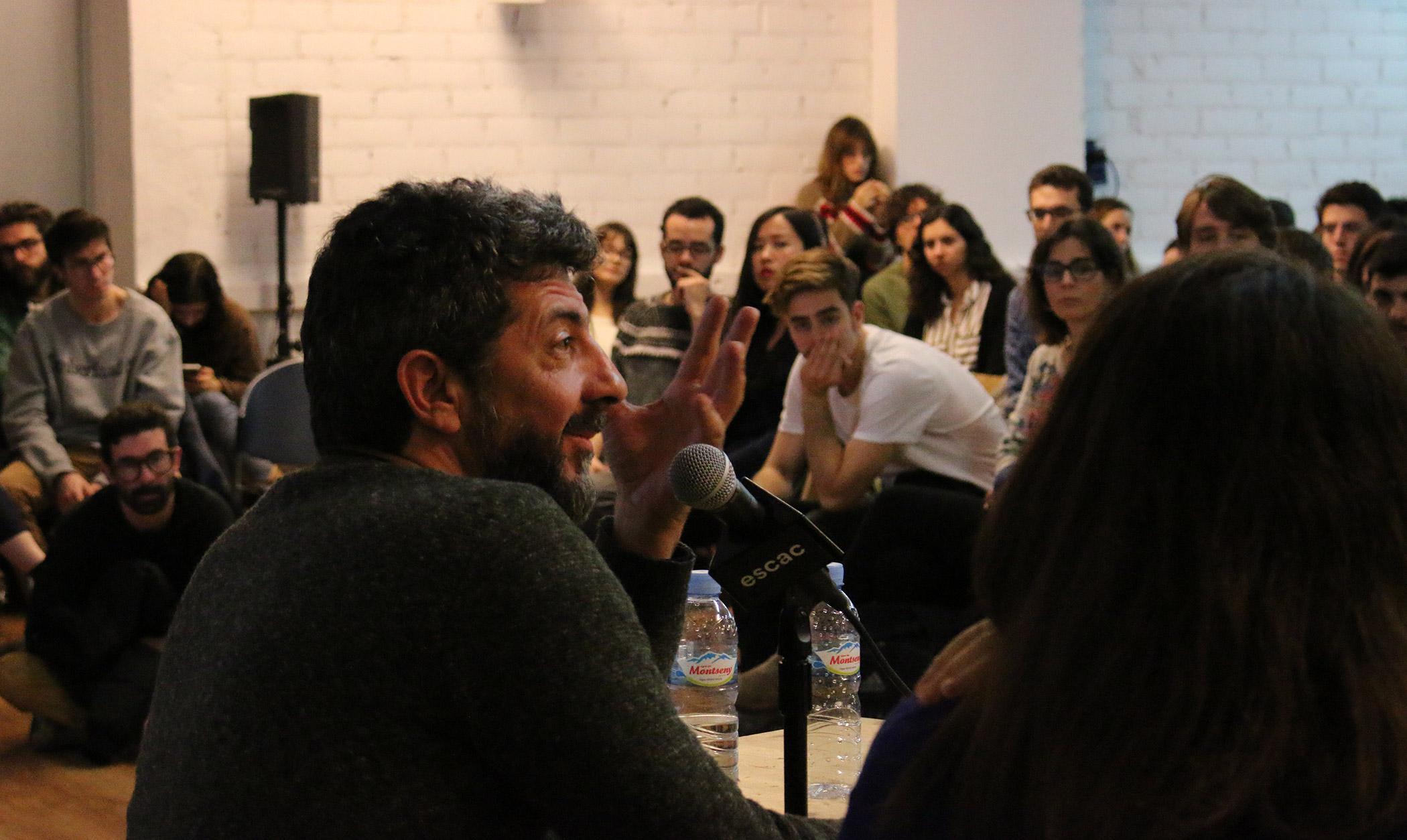 Alberto Rodríguez, codirector de la serie LA PESTE, visita Escac